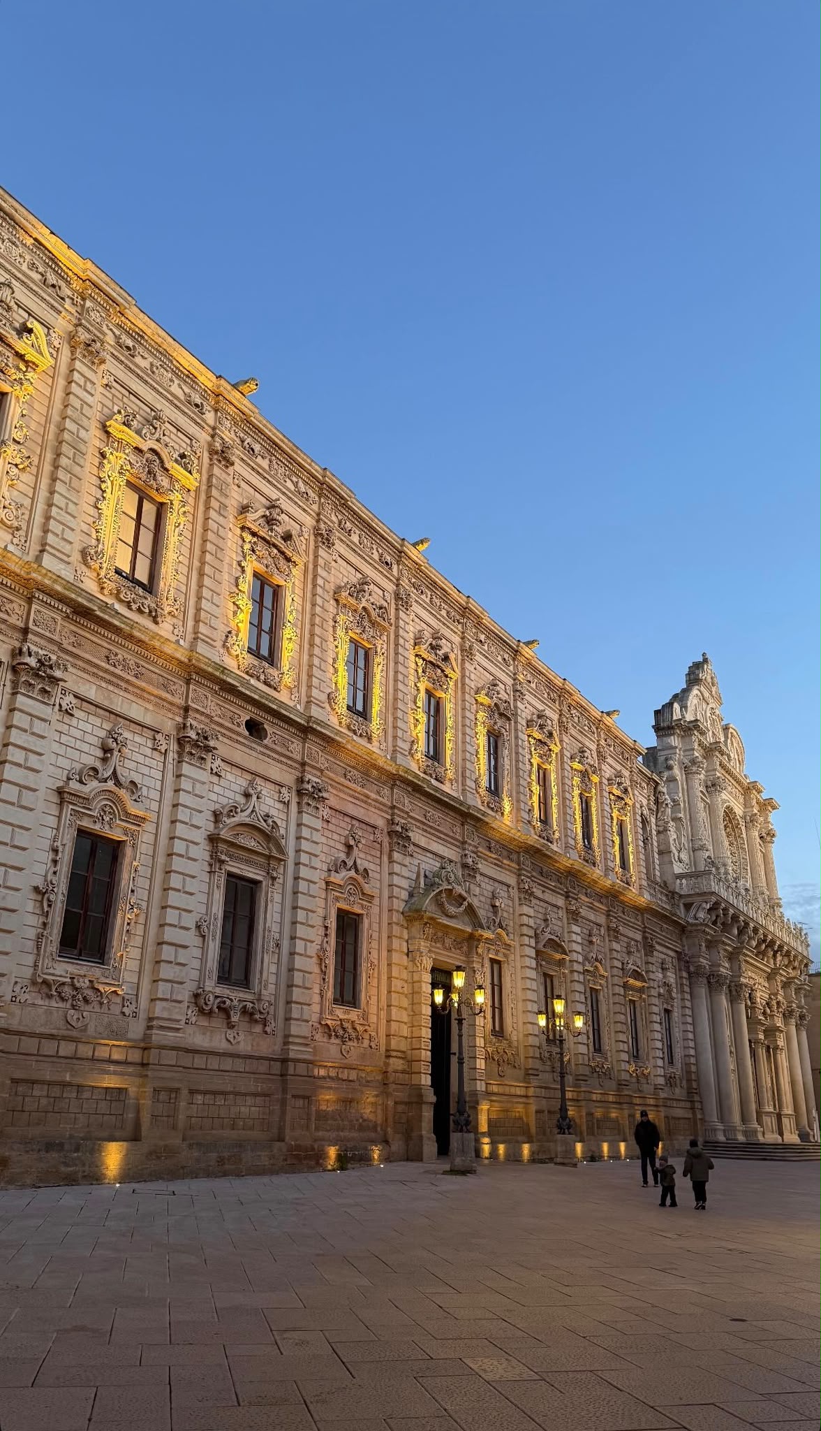Architettura barocca in pietra nel centro storico di Lecce